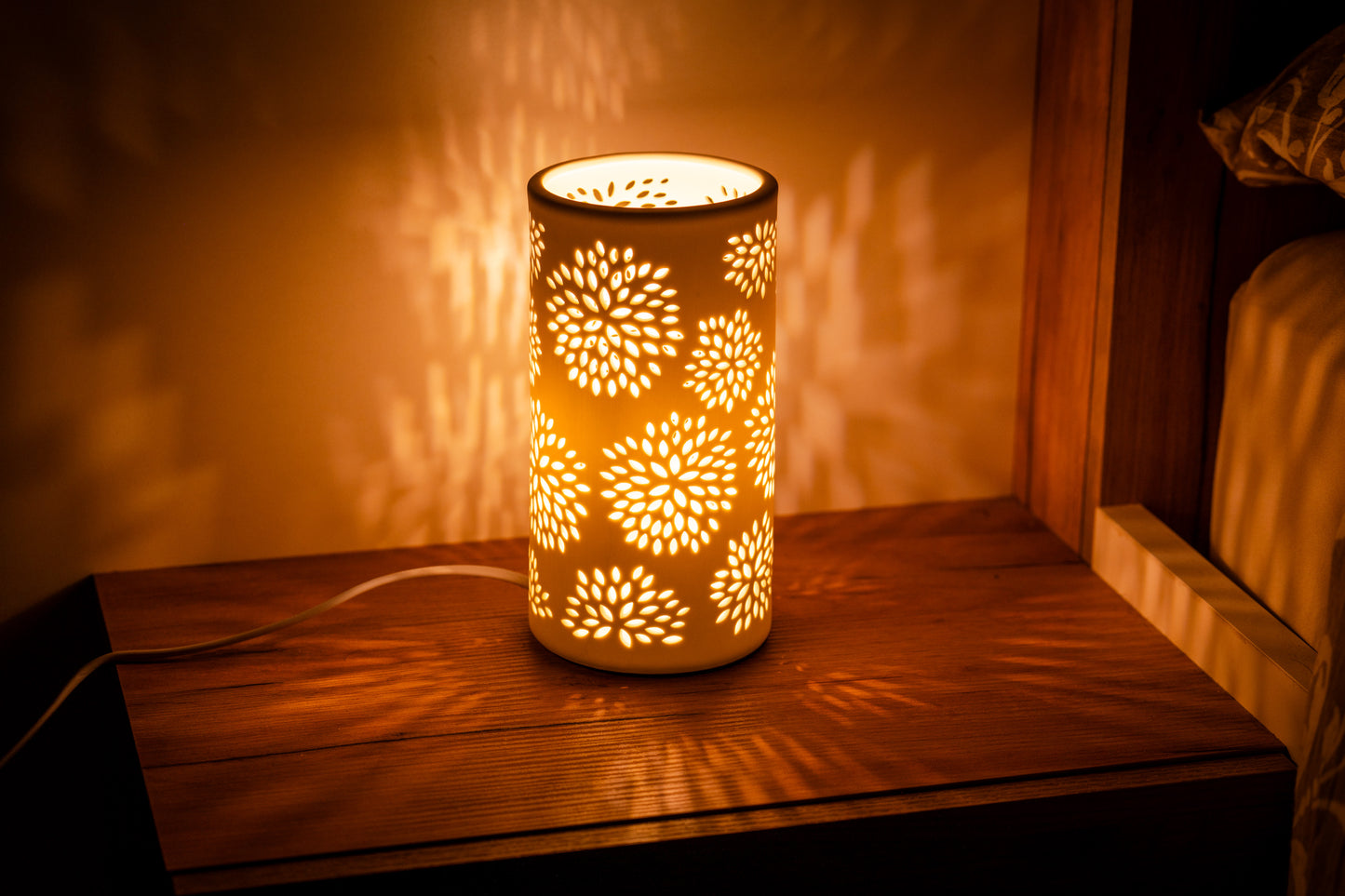 LAMPADA CILINDO IN CERAMICA BIANCA FIORI